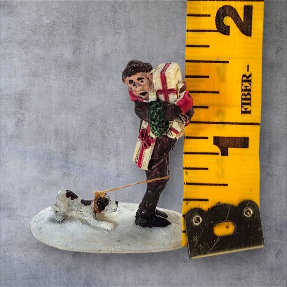Hawthorne Village All Tied Up 2001 Norman Rockwell Figurine Dog And Gifts - Picture 4 of 4